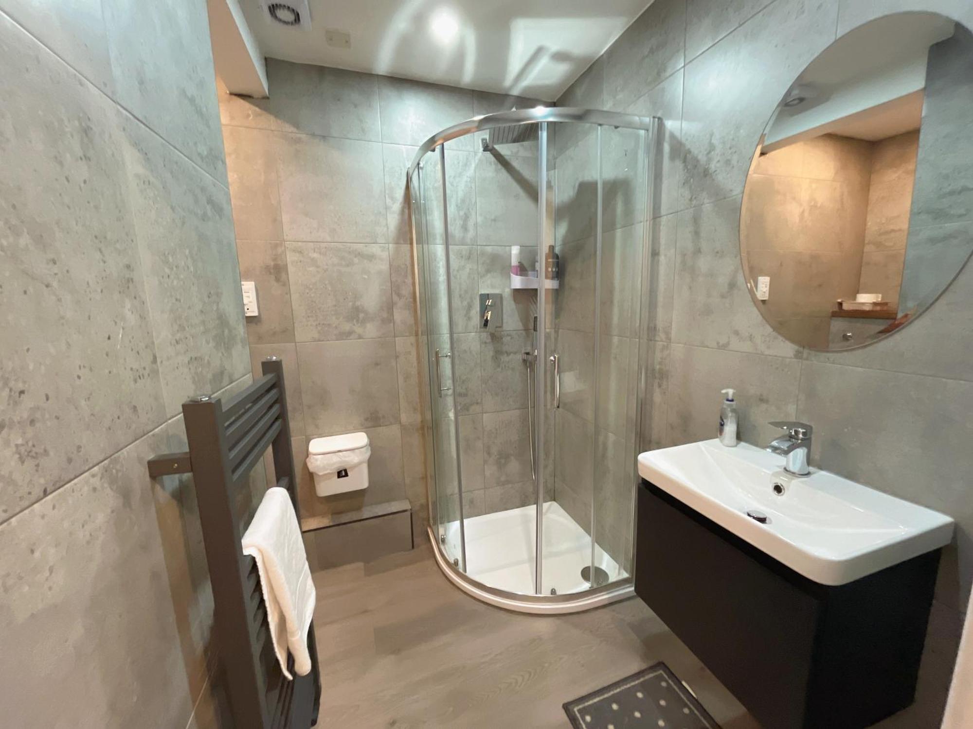 Two Bed Apartment EDI Exterior foto